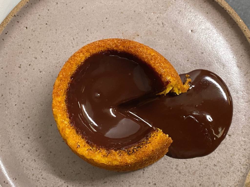 The Slow Bakery Bolinho de chocolate com cenoura da The Slow Bakery