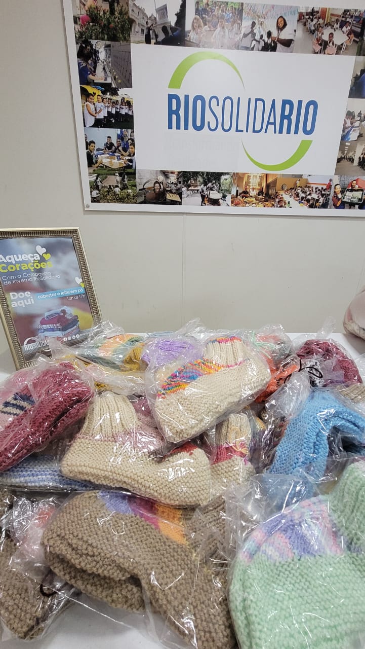 RioSolidário RioSolidario: campanha arrecada roupas, leite em pó e fraldas