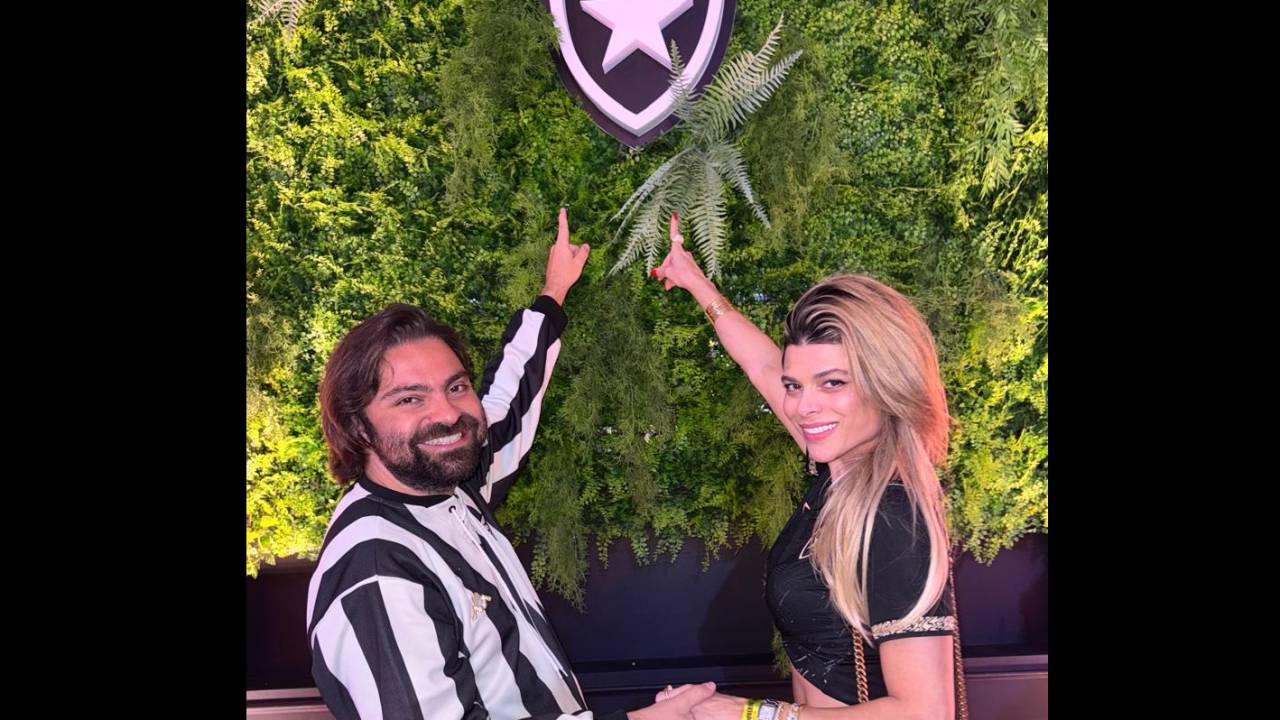 João Paulo Magalhães Lins e Michele Pin na sede do Botafogo