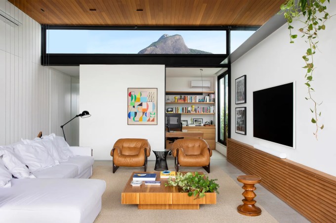 morro-dois-irmaos-enquadrado-janelas-cobertura-duplex-escala-arquitetura-credito-juliano-colodeti-2