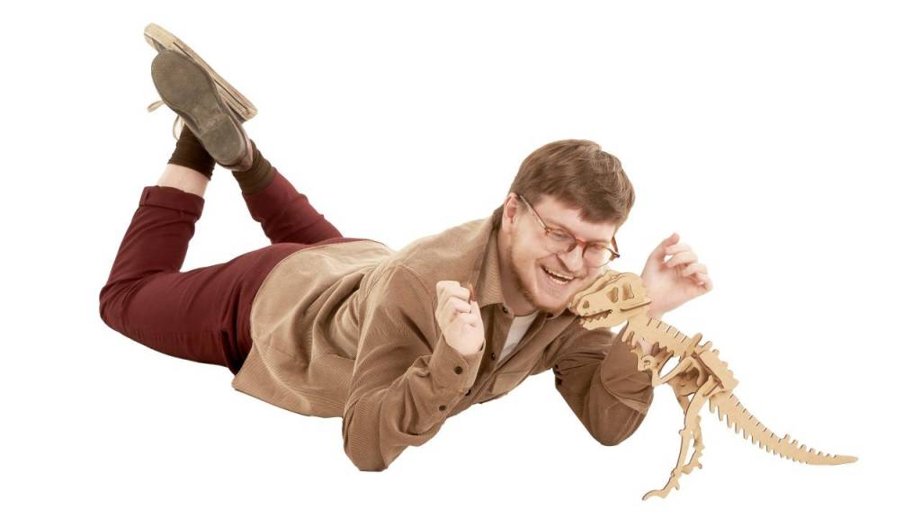 Rafael Saraiva, do Porta dos Fundos, retrata dilemas da Geração Z em peça