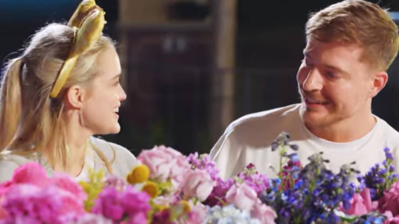 Youtuber fecha Disney para encontro com a namorada
