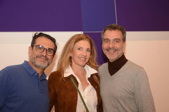 Augusto e Caroline Simas com Mauro Saraiva