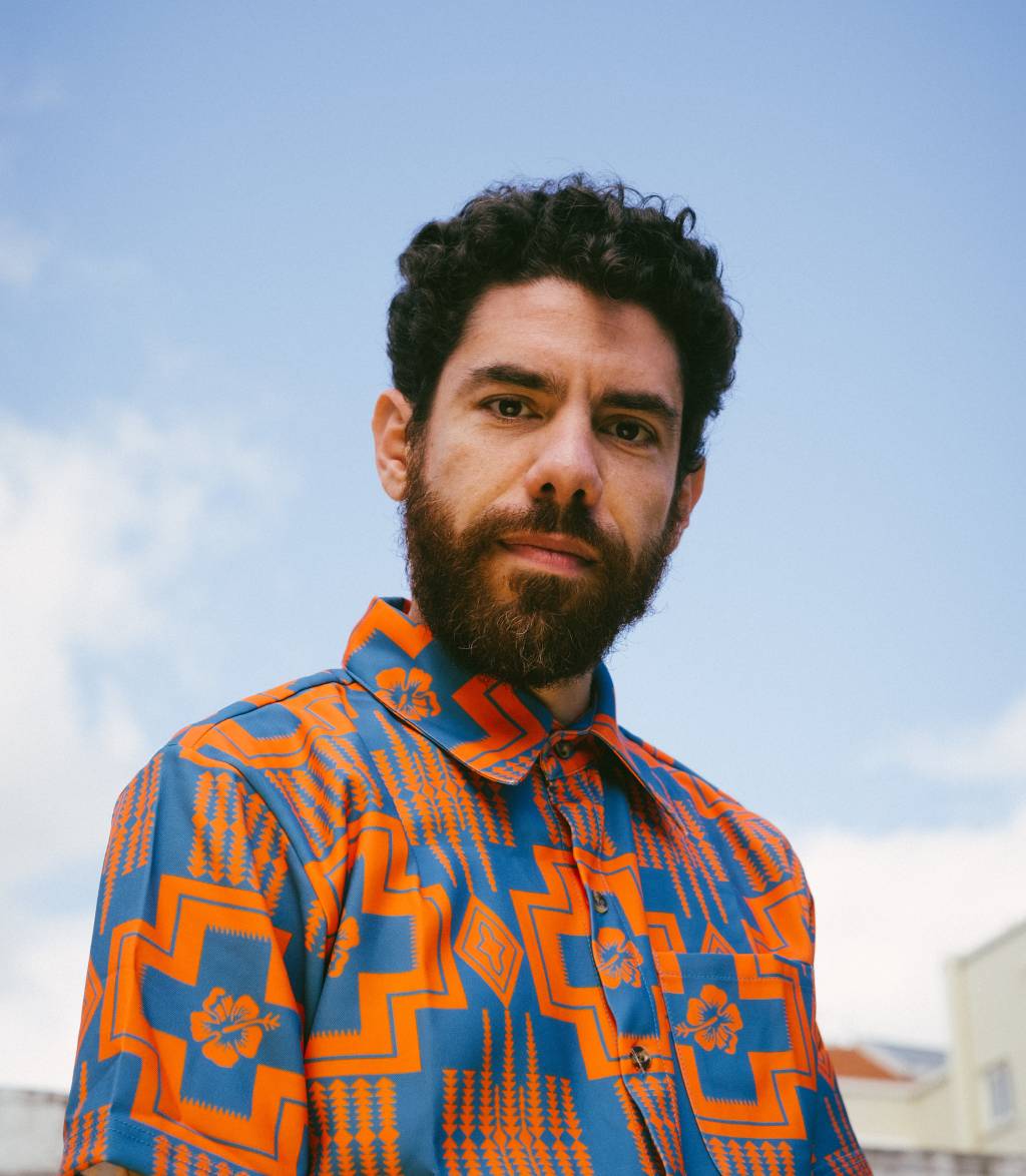 Luca Argel faz show no Centro da Música Carioca Artur da Távola