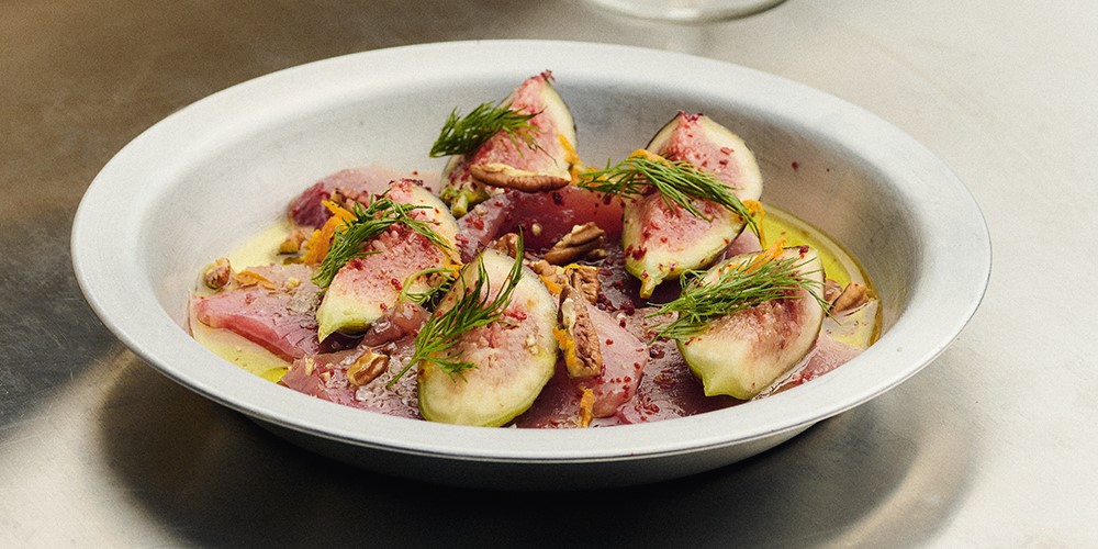 Deja Vu une vinho e bons petiscos em clima art déco