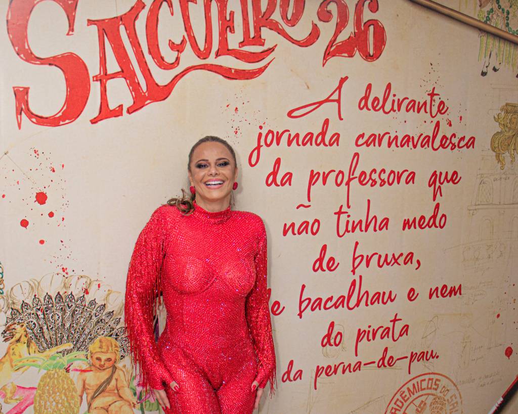 Salgueiro abre temporada com quadra lotada