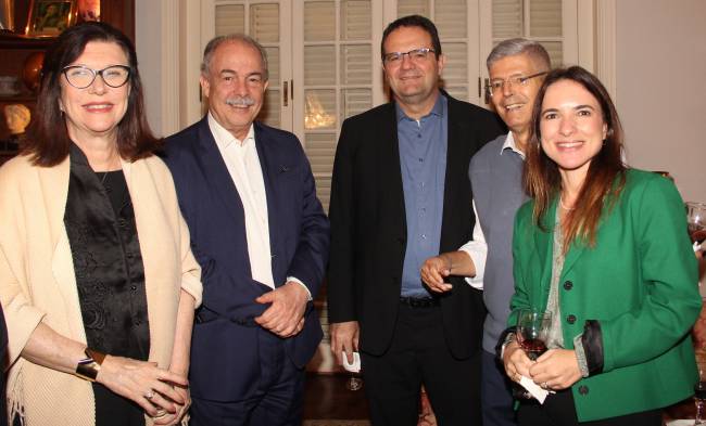Magda Chambriard, Aloízio Mercadante, Nelson Barbosa, Roberto Medronho e Livia Esteves