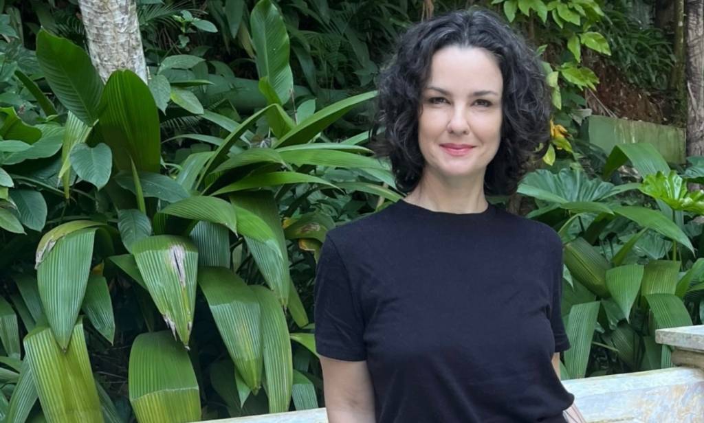 Carolina Kasting comemora 50 anos e pede nova chance na TV