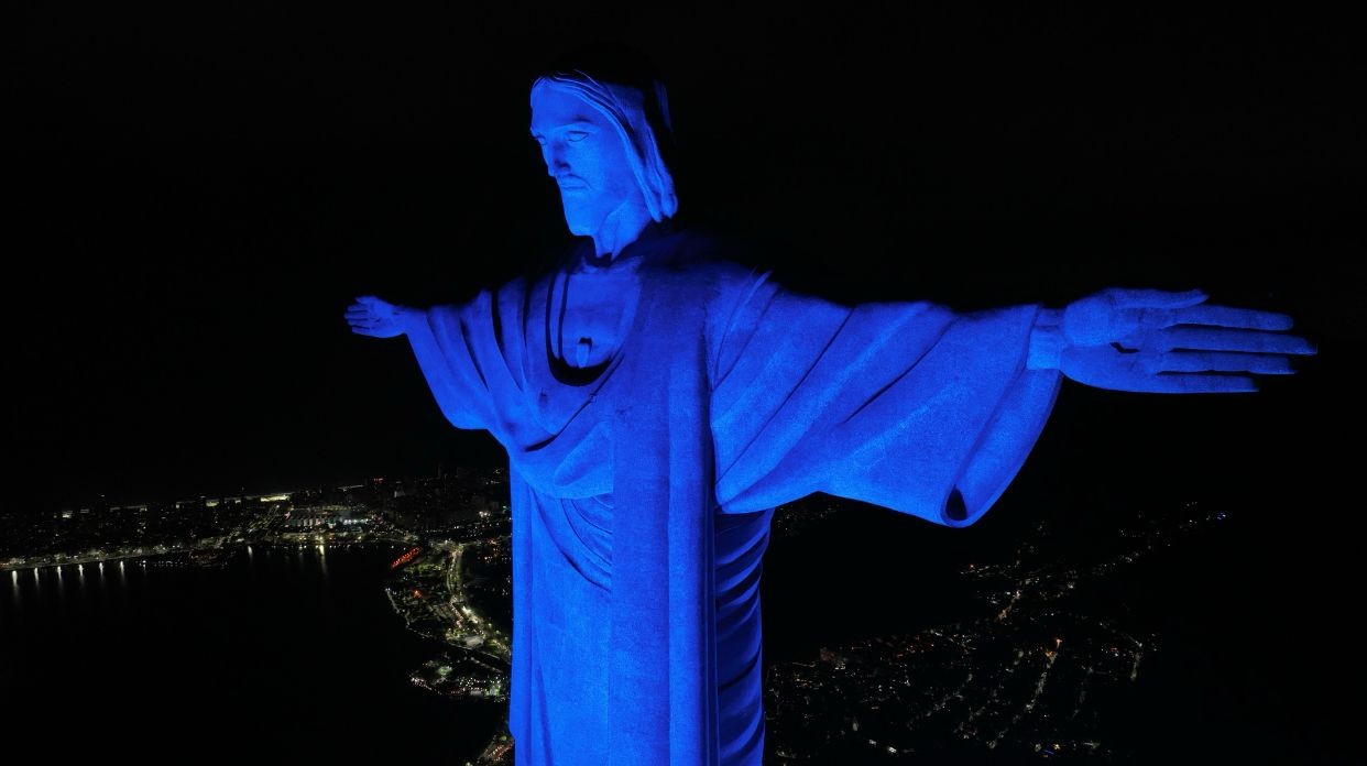 Cristo Redentor faz homenagem aos 55 anos da Estácio