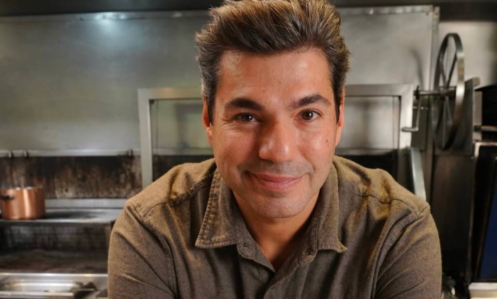 Polícia faz operação para prender ladrões do carro do chef Felipe Bronze