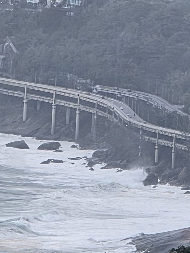 O mar de São Conrado nada amigável