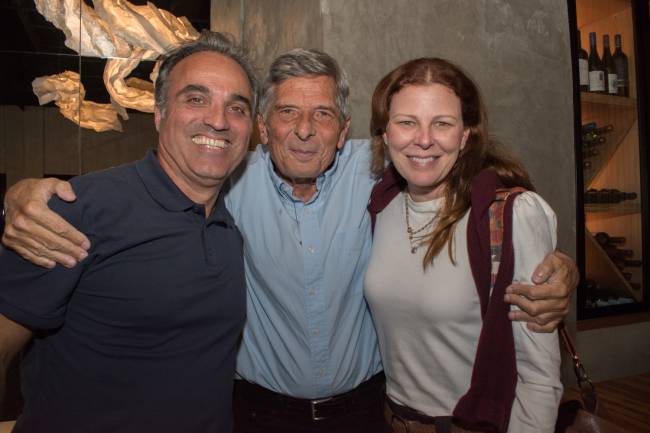Bob Cardim com Laura e Nelson Sabrosa
