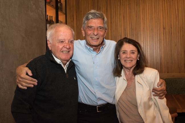 Bob Cardim entreLula e Ivan Cascão