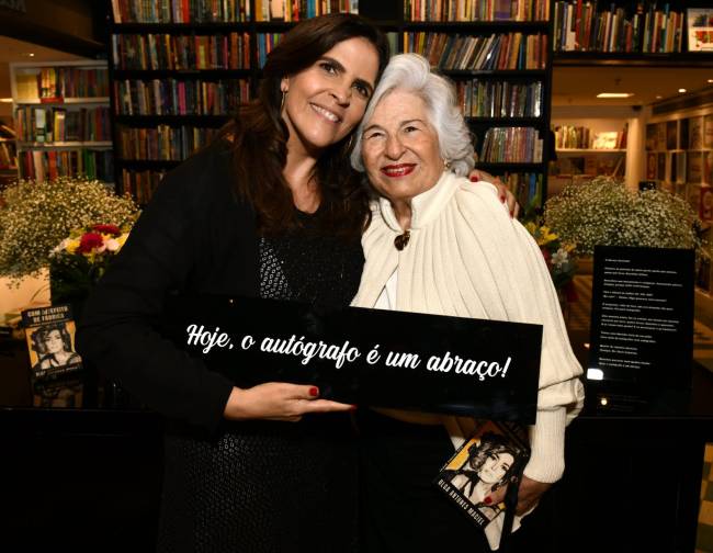 _DSC3817 Olga Antunes Maciel e Maria Helena Horta de Alvarenga - LIvro - OLGA ANTUNES MACIEL - AGO 2025 - CG