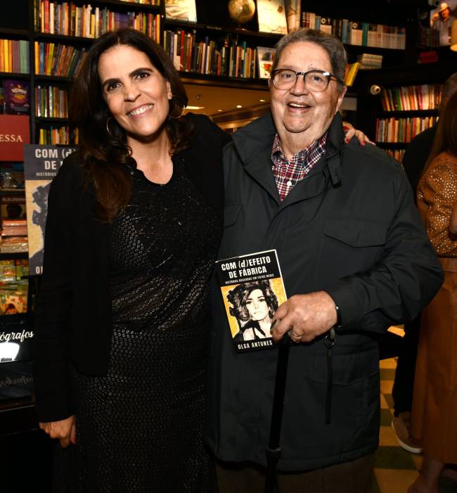 _DSC3860 Olga Antunes Maciel e Leoni Siqueira - LIvro - OLGA ANTUNES MACIEL - AGO 2025 - CG