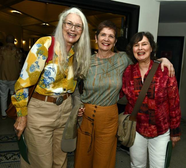 _DSC6786 Cristina Bokel Becker , Ana Kfouri e Louise Cardoso - GRUPO GALPÃO - AGO 2025 - CG