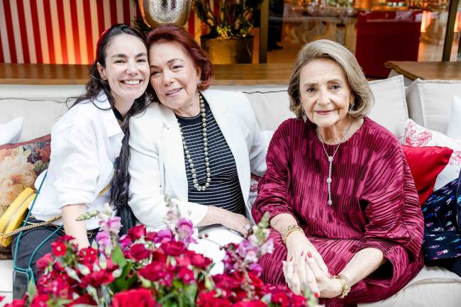 Manu e Marise Müller com Lucinha Araújo