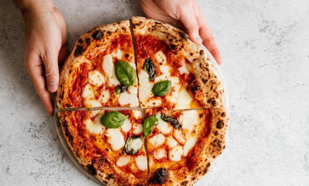 Combinação imbatível de pizza e vinho no Jo&Joe