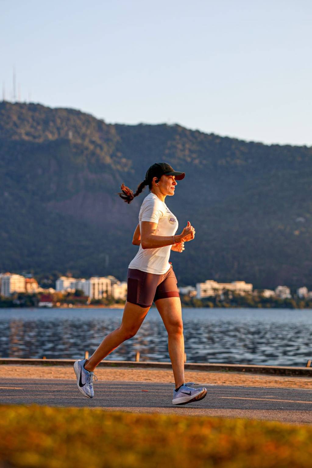 Renée Assayag treinando na Lagoa Rodrigo de Freitas, no Rio Renée Assayag treinando na Lagoa Rodrigo de Freitas, no Rio