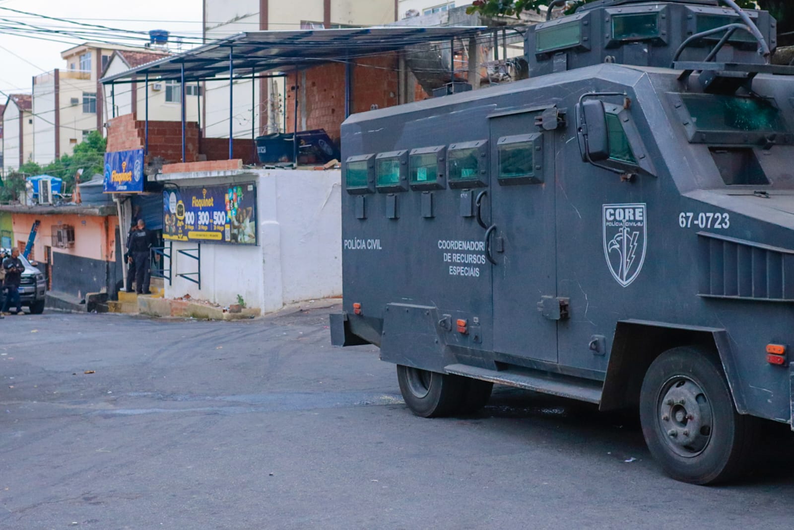 Em favelas, 80% dos provedores de internet são ligados a facções criminosas