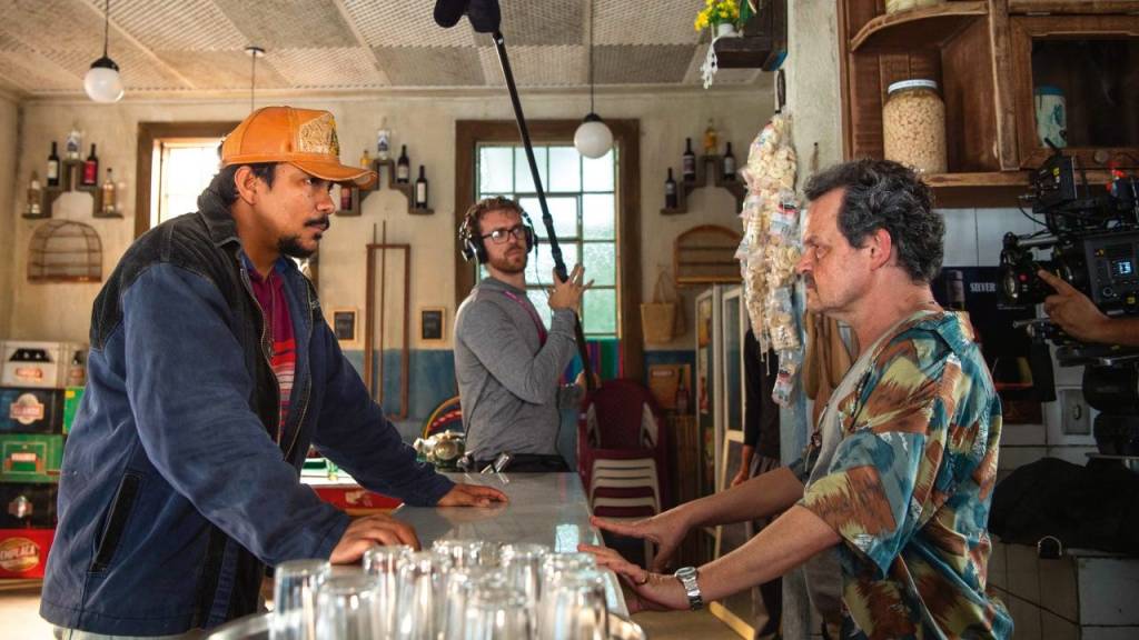 De olho na geração Z, Globo escala ídolos do rap para novelas