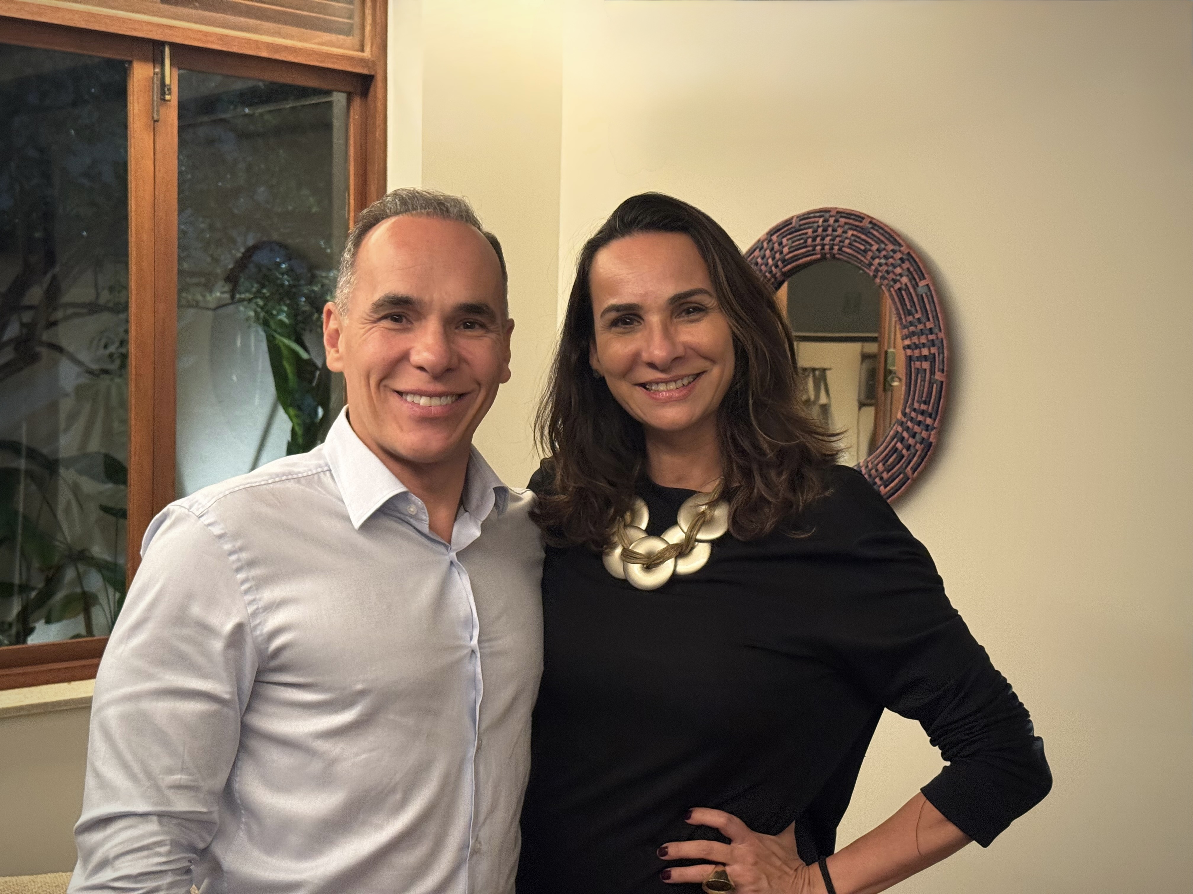 1. Cristiana Beltrão (Fundadora do Instituto Bazzar) e Sandro Fernandes (CEO do Grupo Iter - que detém o controle do Bondinho do Pão de Açúcar entre outros parques)