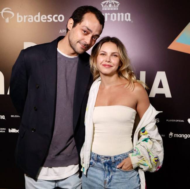 Eduardo Sterblitch e Louise D’ Tuani 0273