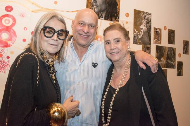 Fátima Martins e Luiz Xavier com Madeleine Saad