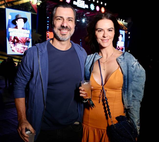 Rodrigo Lovatti e Sheila Lustoza