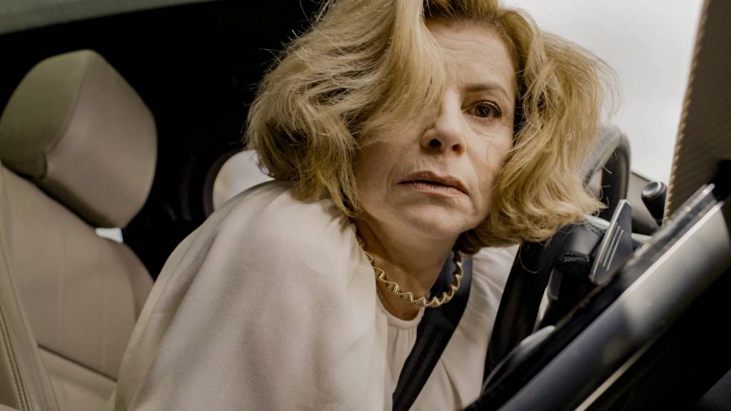 Na reta final de Vale Tudo, cena de morte de Odete movimenta Copacabana