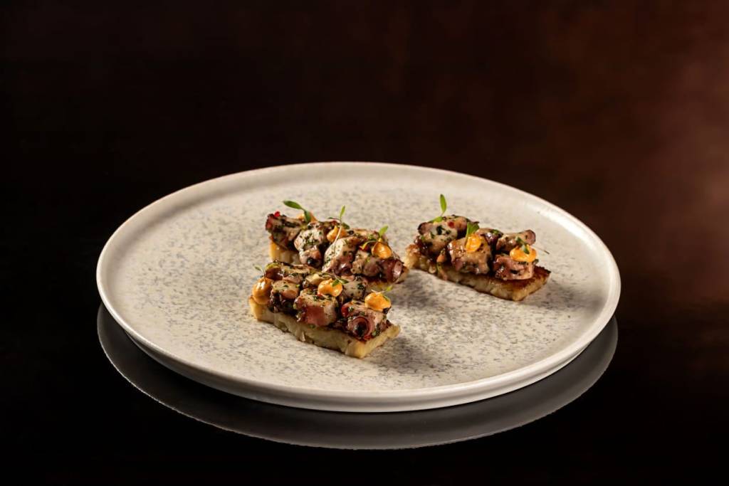 Novo comando feminino dá rumo criativo à cozinha do Alloro, em Copacabana