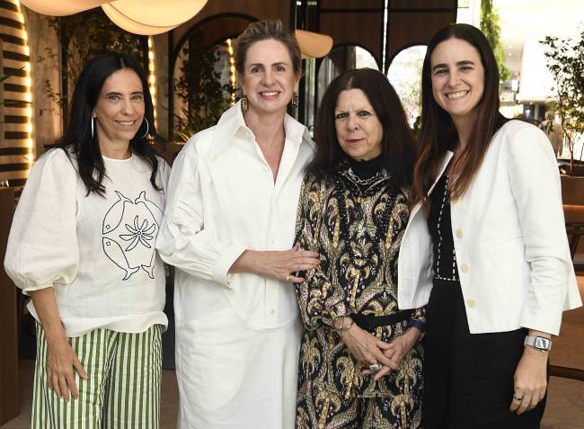 Christiane Laclau, Zilah Garcia, Vanda Klabin e Maria Luz Bridge
