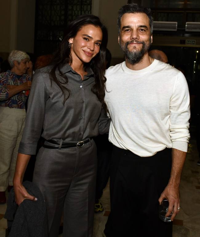 _DSC8235 Bruna Marquezine e Wagner Moura - UM JULGAMENTO - CCBB - OUT 2025 - CG
