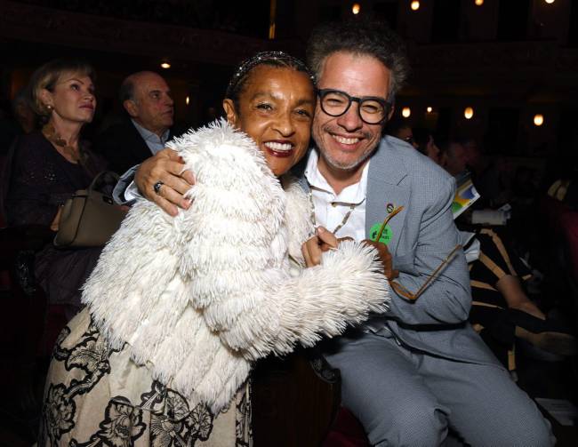 DSC_0988 Elisa Lucinda e Fabiano Piúba - JABUTI 2025 - 0UT 2025 - CG