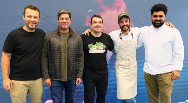 Os chefs Thomas Troisgros, Felipe Bronze, Rafa Costa e Silva, Elia Schramm e Danilo Parah