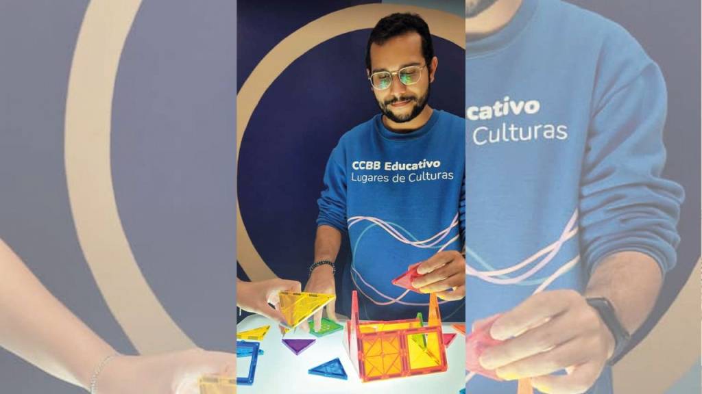 Oficina de construção magnética encanta adultos e crianças no CCBB