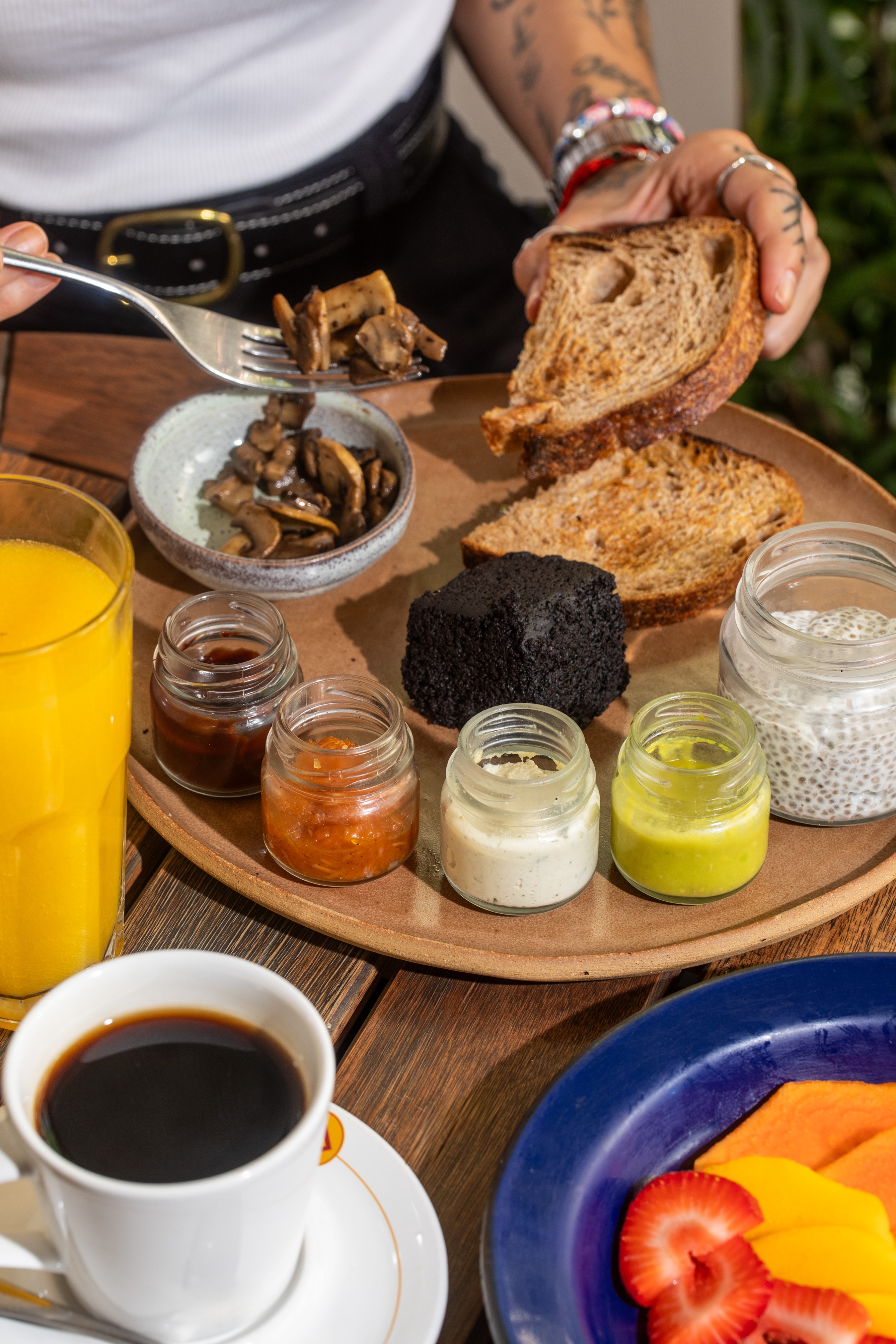 Quitéria: pães feitos com ingredientes brasileiros no café da manhã