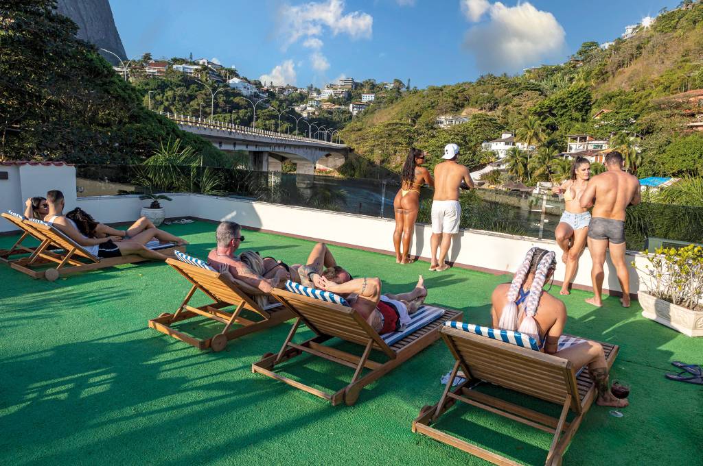 Pousada liberal na Barra atrai adeptos do swing durante o ano todo