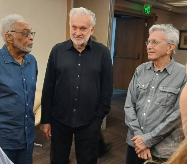 Gilberto Gil, Juca Ferreira, assessor da presidência do BNDES e ex-Ministro da Cultura, e Caetano Veloso