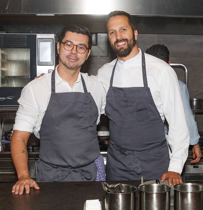 Os chefs Alberto Landgraf (Oteque) e Franco Sampogna (Frevo, NY)