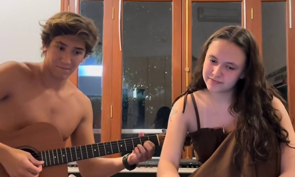 Netos de Elis Regina emocionam a web com homenagem