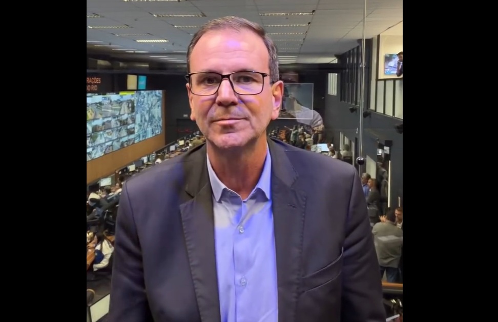 Prefeito tenta tranquilizar cariocas depois do caos na cidade