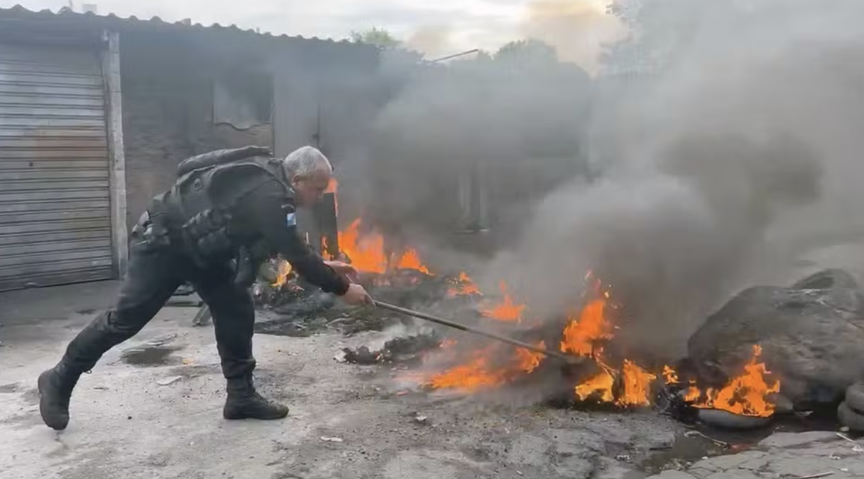 Barricada Zero: Operação do Governo do Estado pretende desobstruir acesso a comunidades