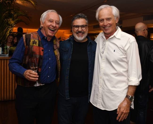 DSC_1205 Carlos Minc , Marcoz Gomez e Sergio Margulis - ANIVERSÁRIO SERGIO MARGULIS - - OUT 2025 -CG