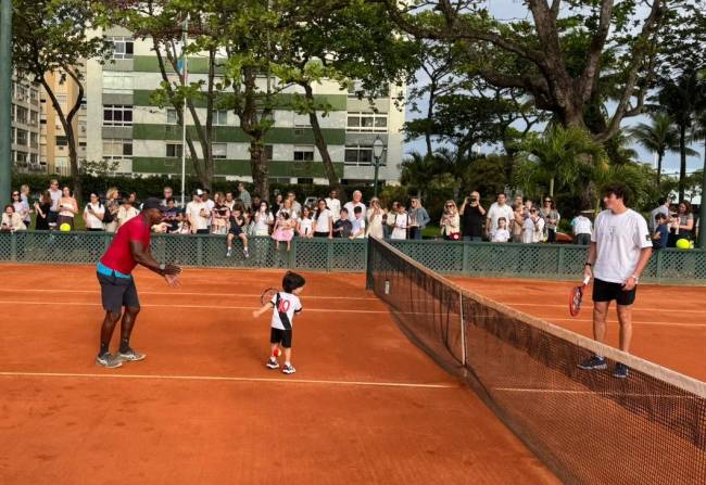 João Fonseca joga com os sócios