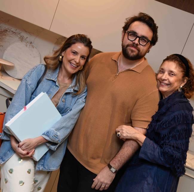 Marcela Martins, João Pannaggio e Cristina Alho