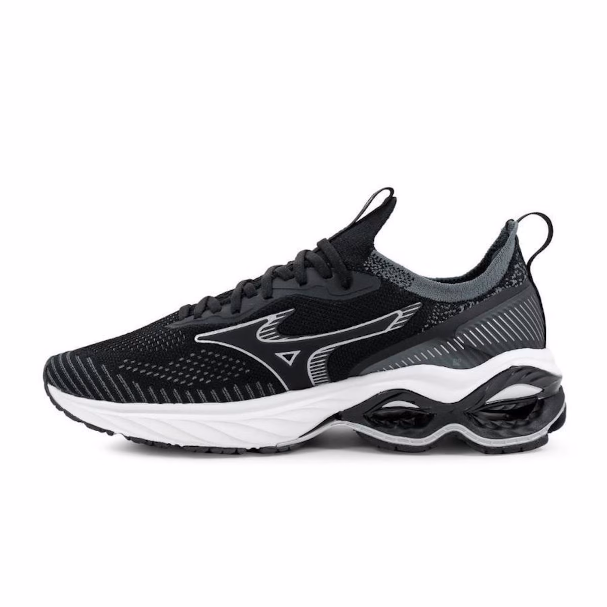 Mizuno Invictus 3: de R$ 1.099,90 por R$ 542,42