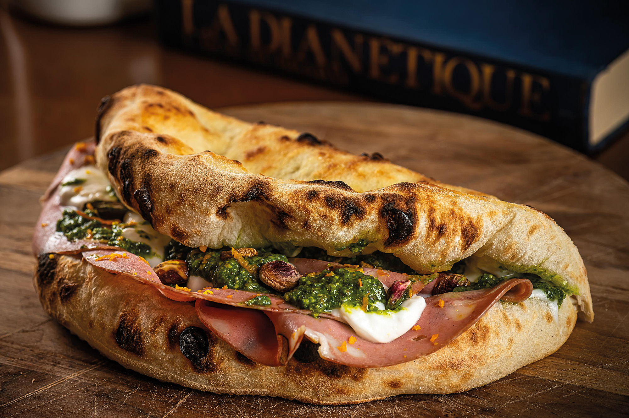 Oggi Sorriso di Mortadella Tomás Vélez