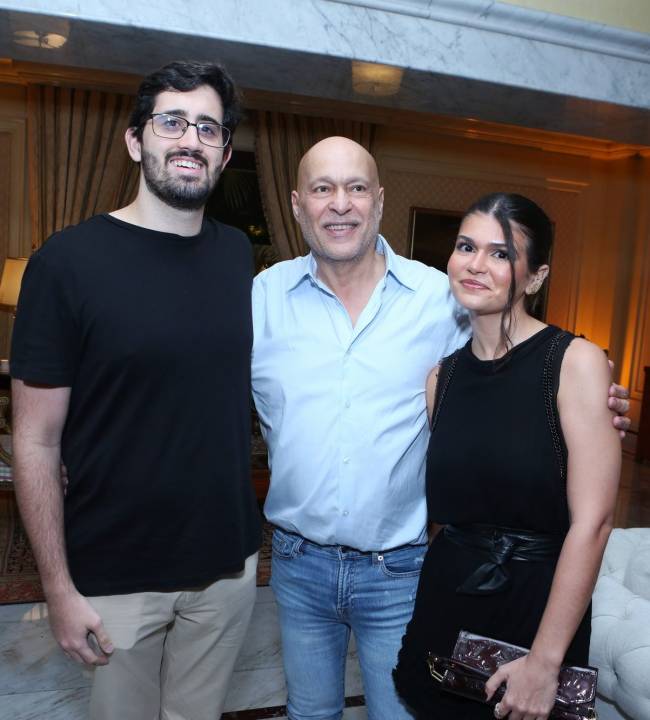 VLDS4319-Jair Coelho, Luiz Xavier e Victoria Torrentes