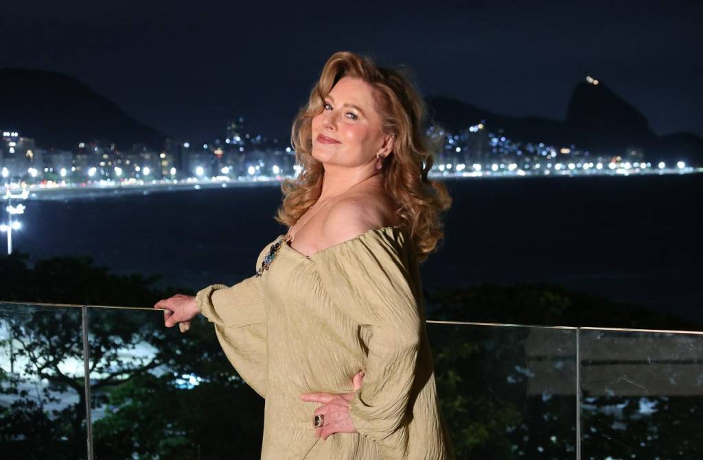 Vera Fischer 74: quase uma monja de batom?